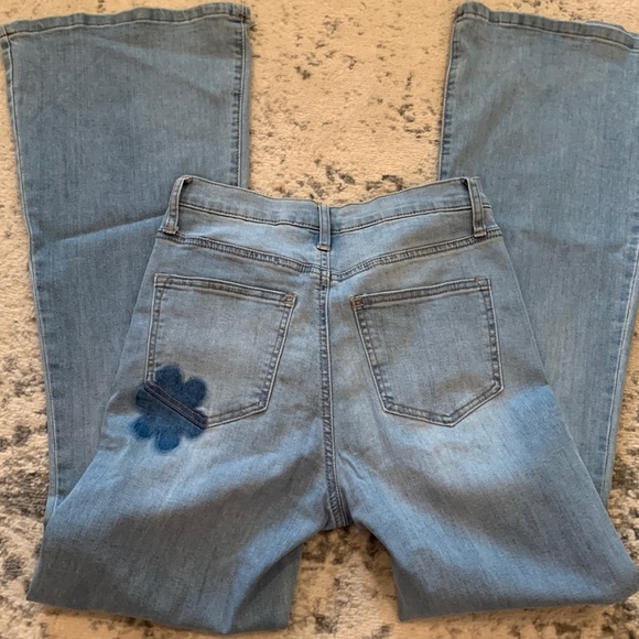 Altar’d State Bell Bottom Flower Light Wash Jeans High Rise 29 - Picture 2 of 7